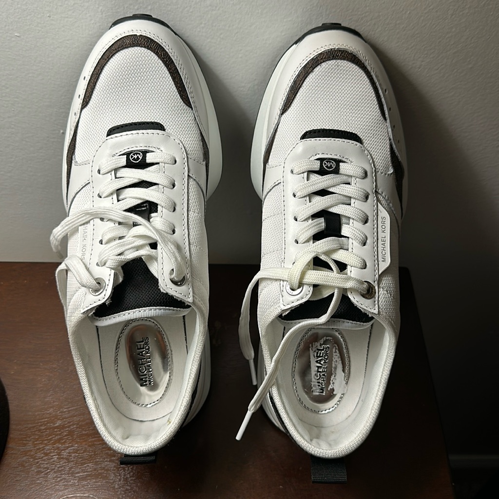 Sneaker